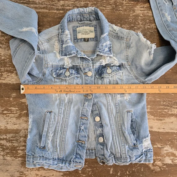 ASHLEY-VINTAGE CHARMM Light Blue Distressed Denim Jacket - Picture 4 of 9